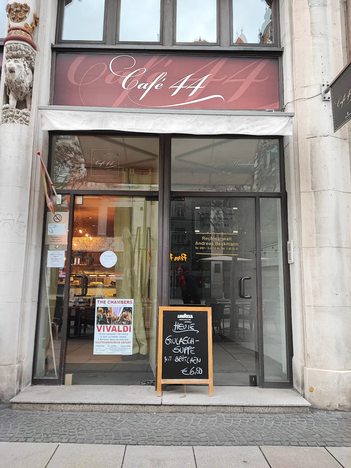 Café 44 21 1731076699 776 photo
