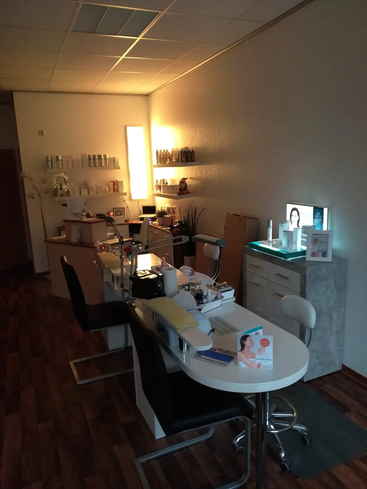 Kosmetiksalon xylander, mandy 13 1731078004 726 photo