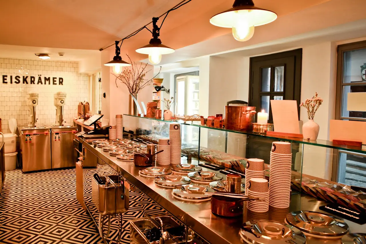 Goldhelm - eisdiele auf der brücke 27 1731084783 922 photo