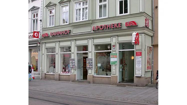 Bahnhof - apotheke 11 1731086865 529 photo