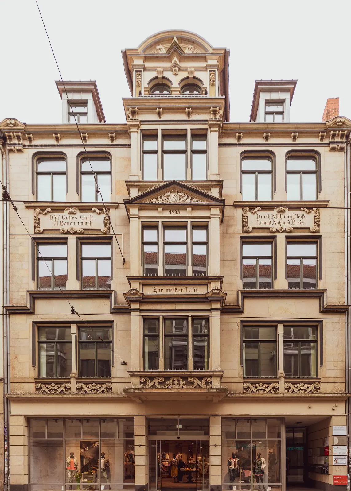 Splash of color 27 1731146355 693 photo