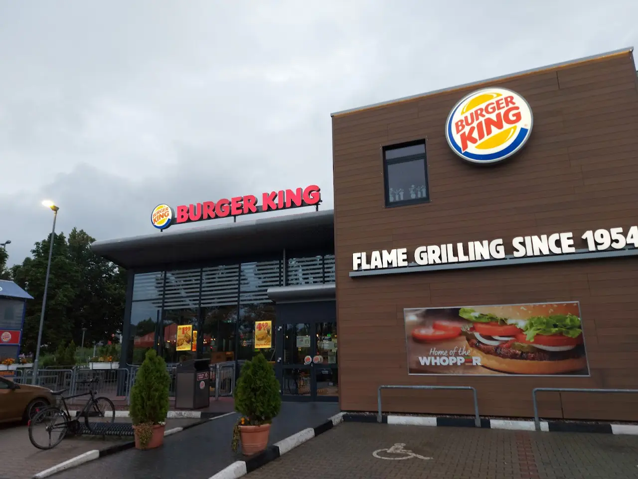 Burger king 21 1731171178 604 photo
