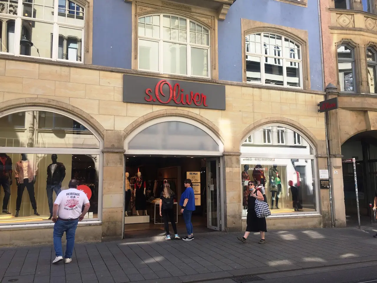 S. Oliver erfurt 27 1731171846 24 photo