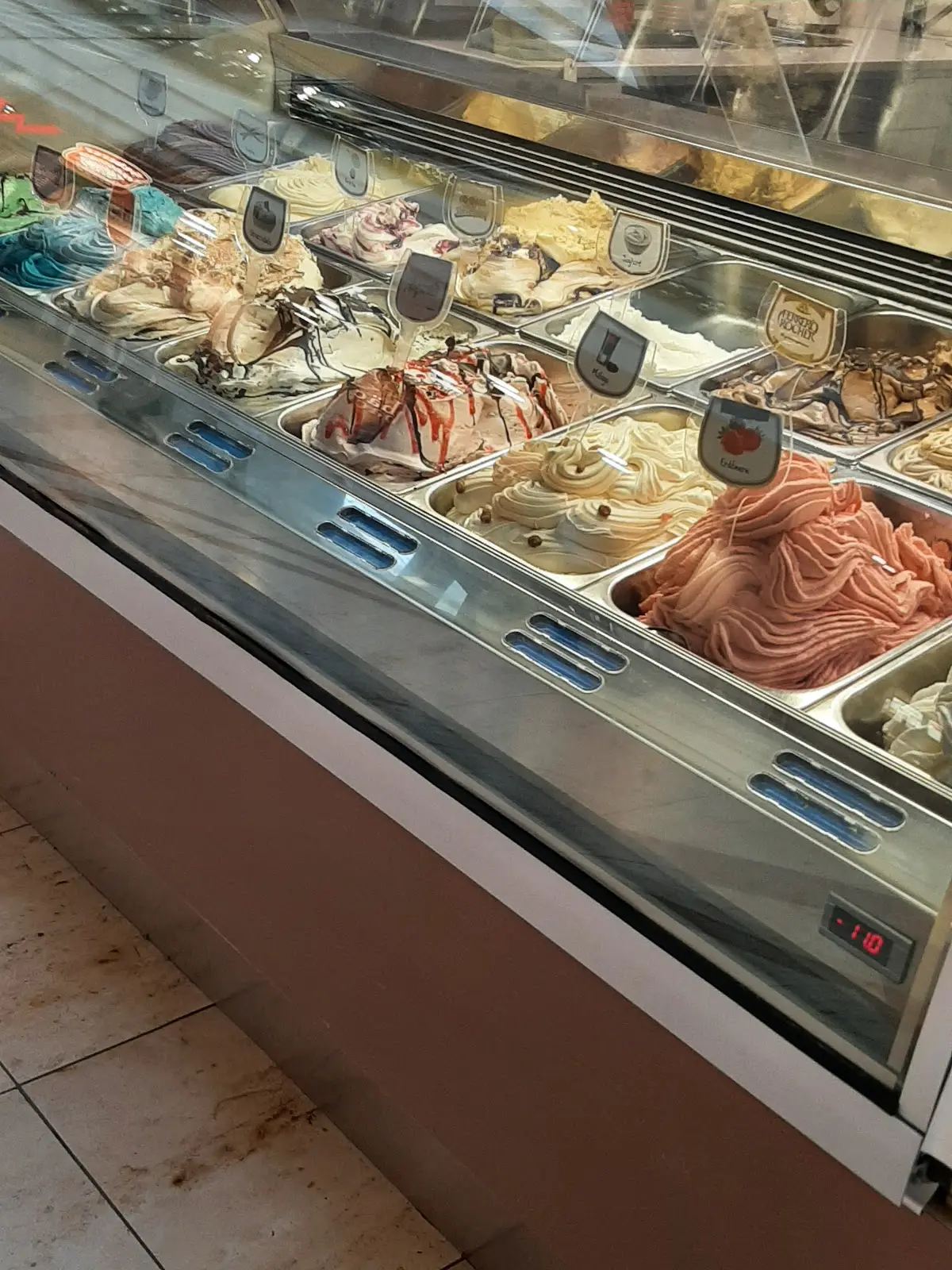 Eiscafé ferrara 27 1731183911 603 photo